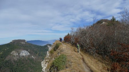 Sur la crête ; Mont Corbeley à gauche.