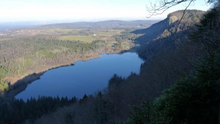 Le Lac de Bonlieu depuis le belvédère de Maguenay