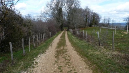 Retour par le même chemin sur un peu plus d’un kilomètre