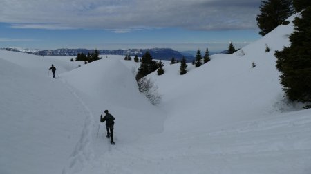 Dans un des mini thalwegs que traverse la trace du bas (voir texte du topo).