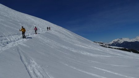 La neige est un peu pourrie mais la trace est encore stable.