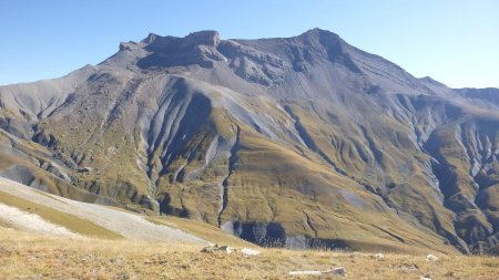 Aiguille occidentale de la Saussaz, bec Grenier et aiguille du Goléon, juste à droite