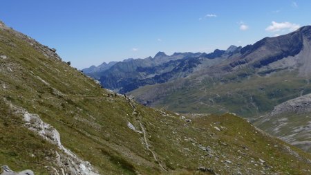 De retour sur le très bon sentier conduisant au Col Fussy.