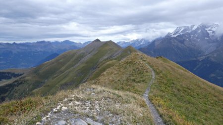 Sur la Tête du Véleray, tout au bout le Mont Joly