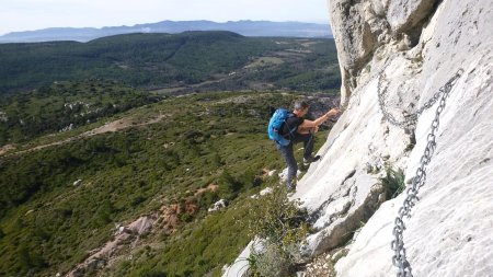 Grimpée du pas de l’Oppidum (passage chaîné)