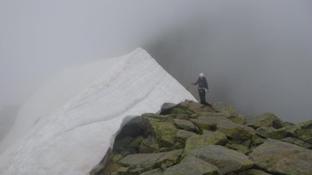 Descente en plein brouillard