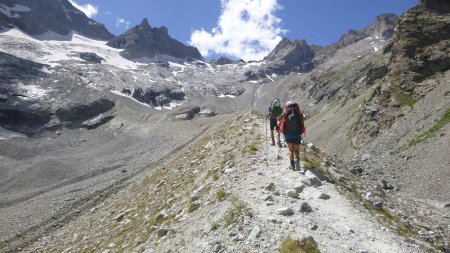 Cheminement sur la moraine...