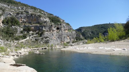 On quitte le bord du Gardon à regret.