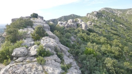 Sur la crête des Barres Rouges