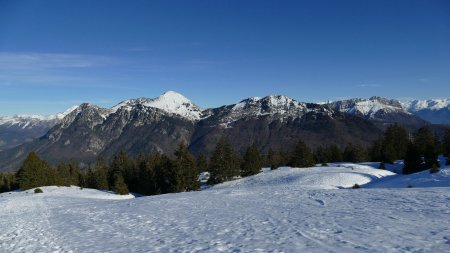 Dès qu’on sort de la forêt le panorama est vite au rendez-vous.