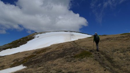 Petit résidu de neige sous le sommet.