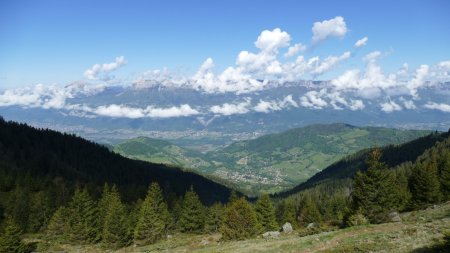 Regard vers la vallée et la Chartreuse.