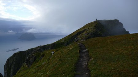 Nous ne serons pas allés au sommet principal (sur cette photo on ne voit pas la brèche qui sépare les deux sommets).