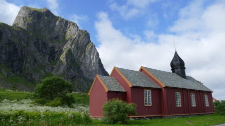 A gauche, le Nordlandsnupen pris en photo le lendemain de la balade ayant fait l’objet du topo.