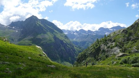 On s’élève.