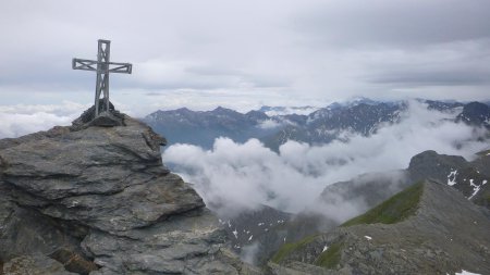 Croix sommitale du Bric Ghinivert (3037m)