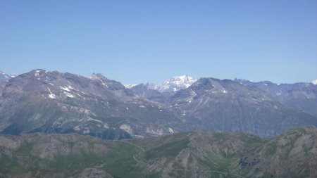 La Grande Casse émerge de la Vanoise