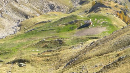 Descente vers la cabane de Reyssas (partie verdoyante)