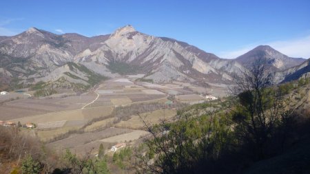 Vue sur le Colombier, les Chanderettes et le sommet de Montsérieux