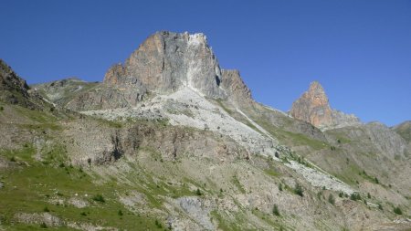 Aiguilles Large et Pierre André