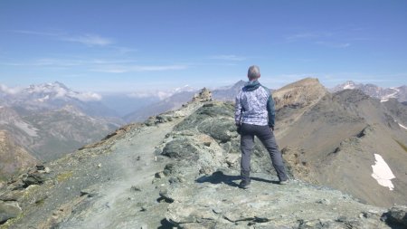 Du sommet de la pointe des Fours, vue sur le Mont Blanc et l’aiguille de la Grande Sassière