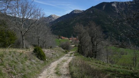 Bénevise, Mont Barral, Montagne de Belle Motte et Serre d’Aupillon.