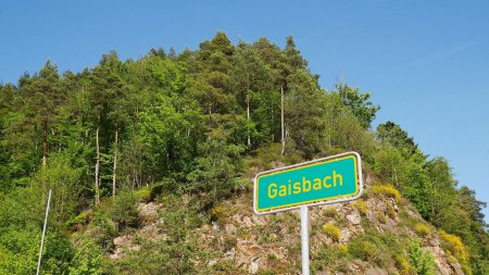 Le parcours se termine à l’intersection des routes L78 et L79, entre le village de Oberbeurn et le hameau Gaisbcah.
