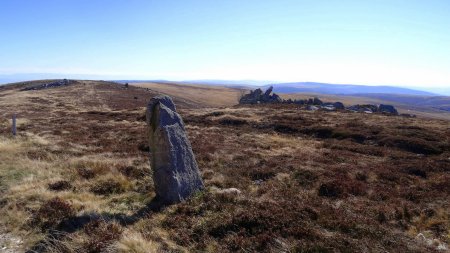 Sur la piste pastorale, vers les Rochers de la Chaise.