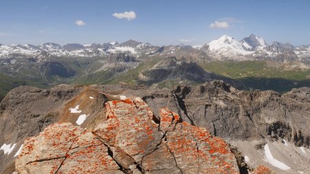 Au sommet, vue vers la Vanoise.