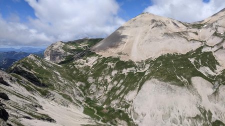 Peinture toujours. Têtes des Vautes, de Lauzon et de Vallon Pierra.