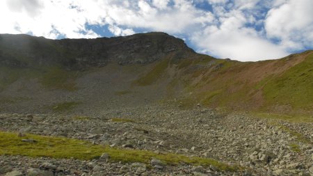 Les pentes sous l’antécime de la Croix de Picheu