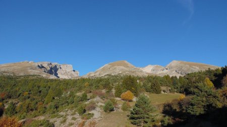 Les deux vallons du jour, de part et d’autre de la crête d’Oriol