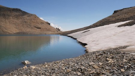 Le lac sans nom coté 2844m.