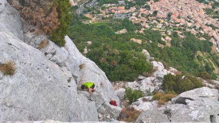 Dans la cheminée sommitale