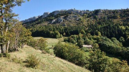 Les Jeux et la ceinture rocheuse des Ramées