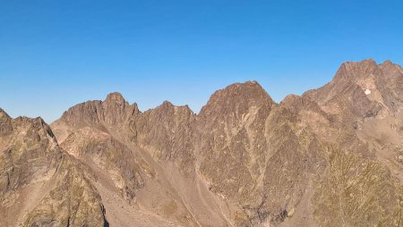 ll Bastione (3047m), Cima del Baus (3067m) et la Cima di Nasta (3108m)