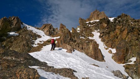 La pente se redresse fortement