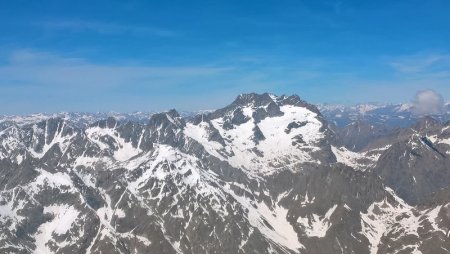 Le Massif de l’Argentera (3297m) et la Haute-Ubaye derrière