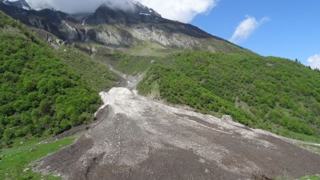 ç’a aussi dû changer quelque peu la topographie de par là-haut !