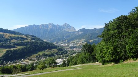 Retour au parking de la Cornilière aux lueurs de fin d’après-midi