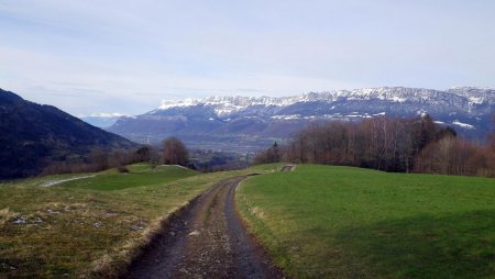 Vers Plan Perrier, vue arrière vers le Vercors et Chartreuse