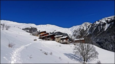 Descente vers la Praz, vue arrière, Mirabozon