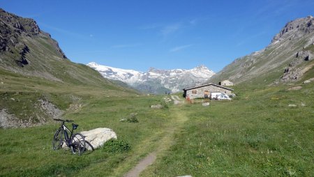 Au bout de la piste, chalet de la Rocheure