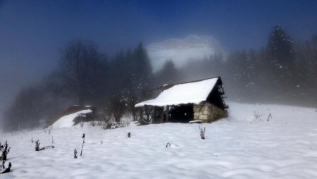 Tempête de bleu au chalet du Muret