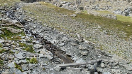 Test de flexion sur madriers sur petit ruisseau