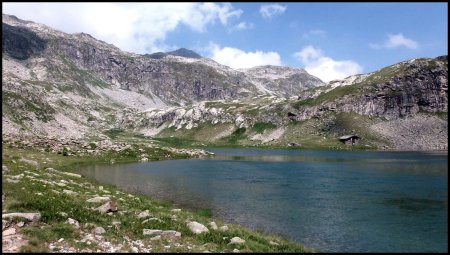 Lac de la Corne et Col des Sept Laux.