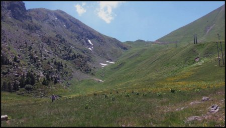 Regard arrière sur le vallon.