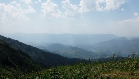 Vercors en arrière plan vu de la Pointe de la Sitre.