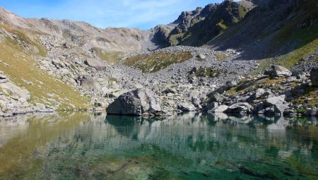 Lac du Vénétier et Col du Pra.