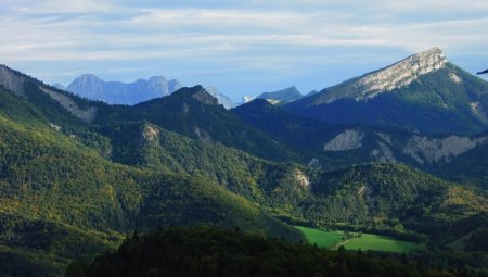 Regard sur le bassin de Chichilianne.